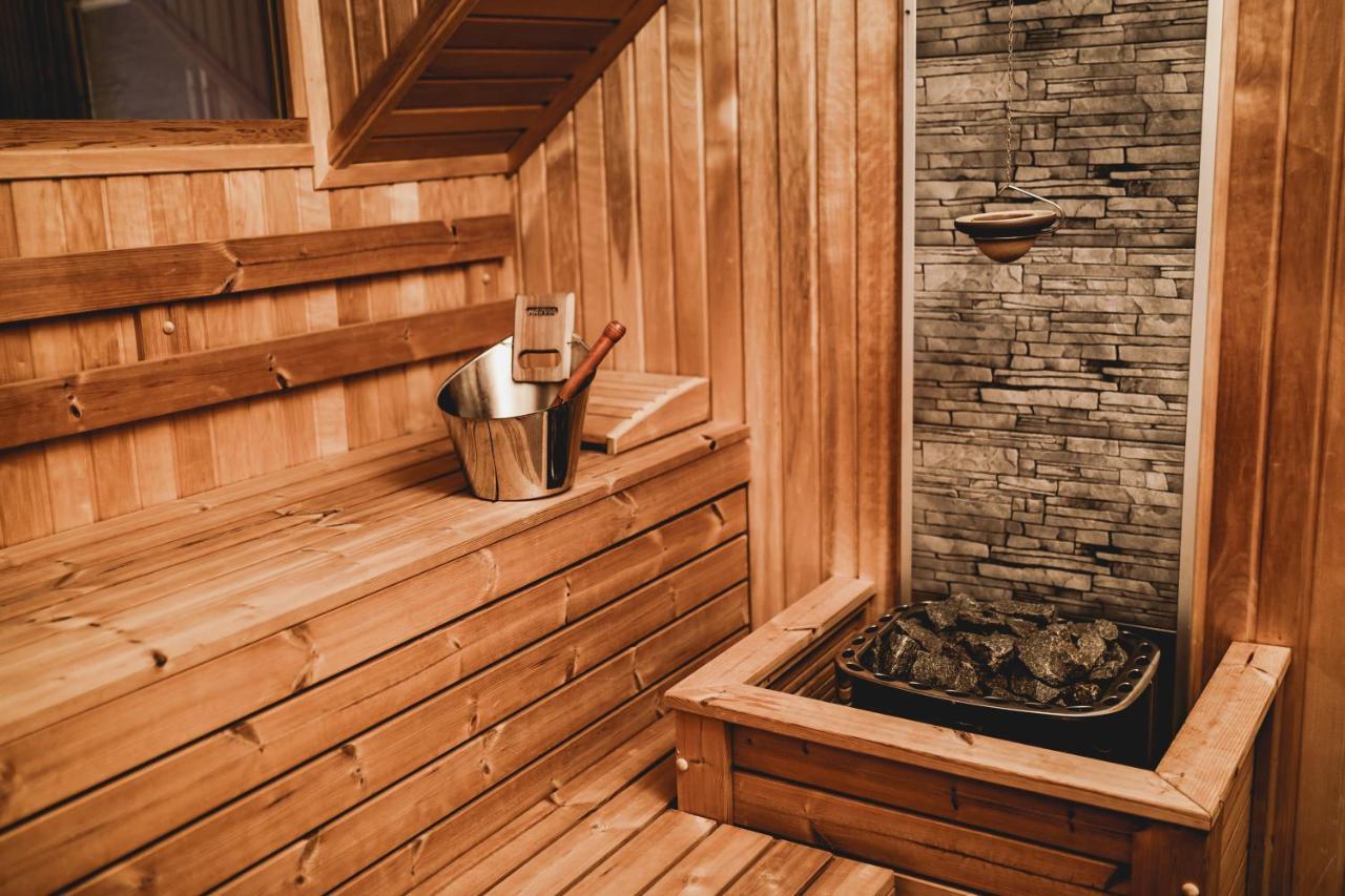 מלון Lotrioara River Retreat מראה חיצוני תמונה