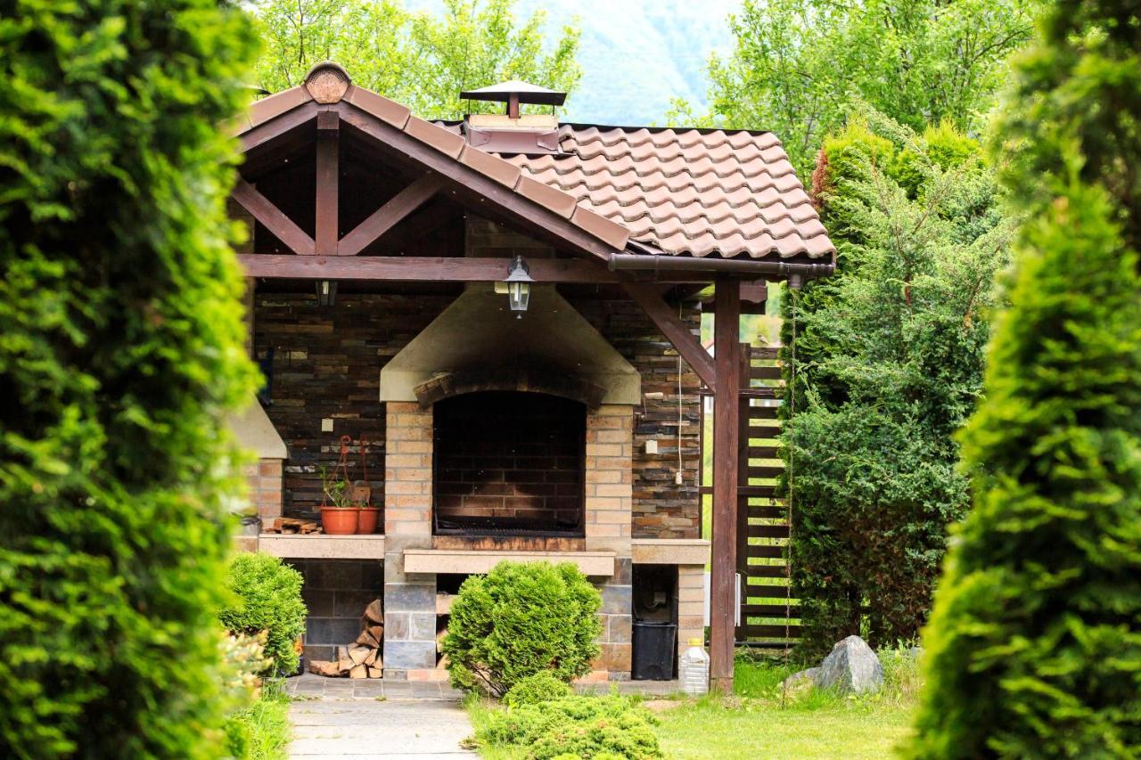 מלון Lotrioara River Retreat מראה חיצוני תמונה
