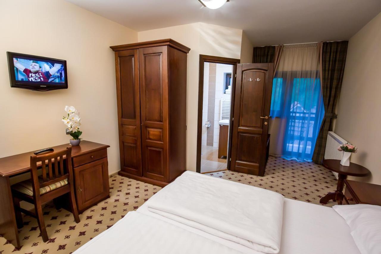מלון Lotrioara River Retreat מראה חיצוני תמונה