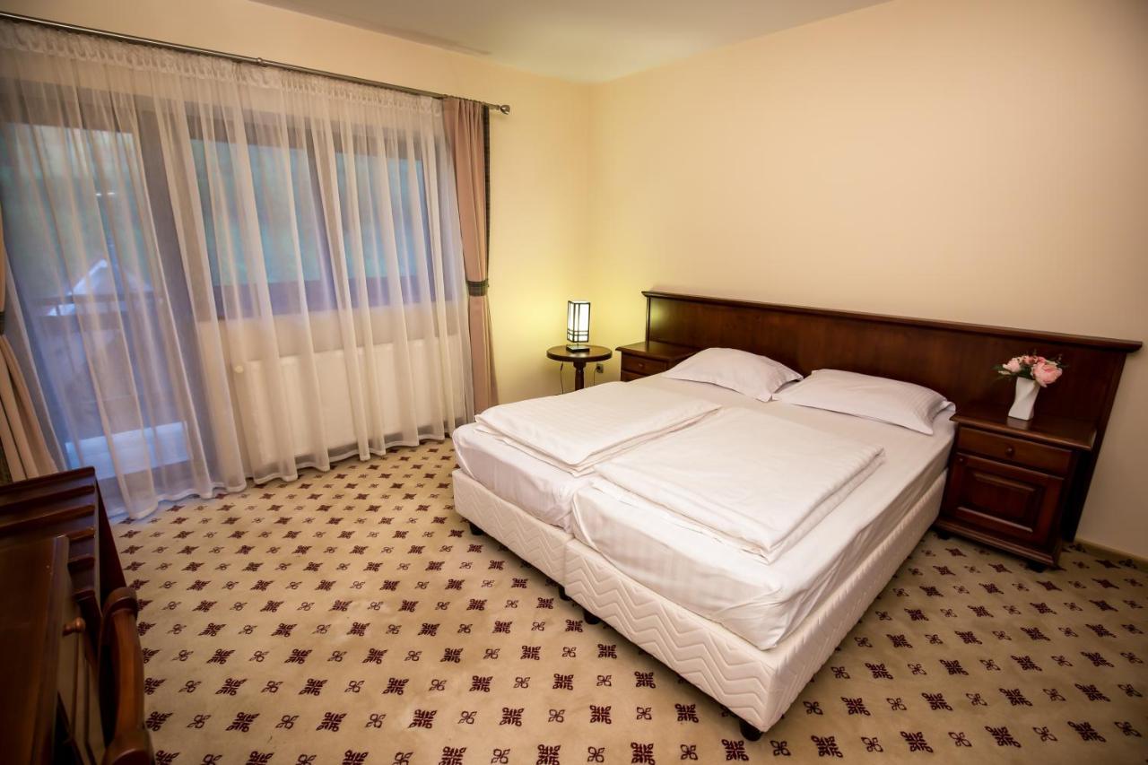 מלון Lotrioara River Retreat מראה חיצוני תמונה