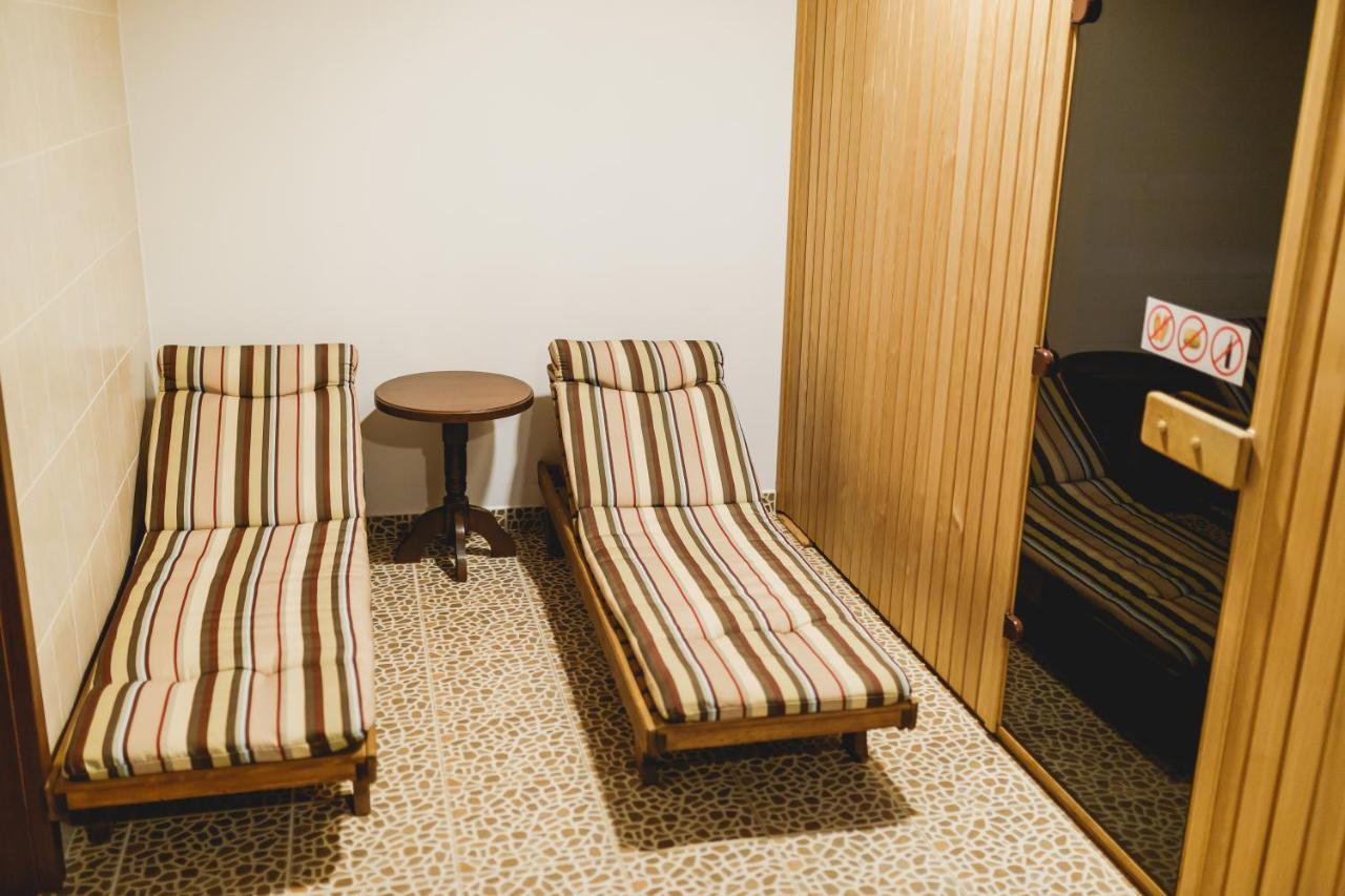 מלון Lotrioara River Retreat מראה חיצוני תמונה
