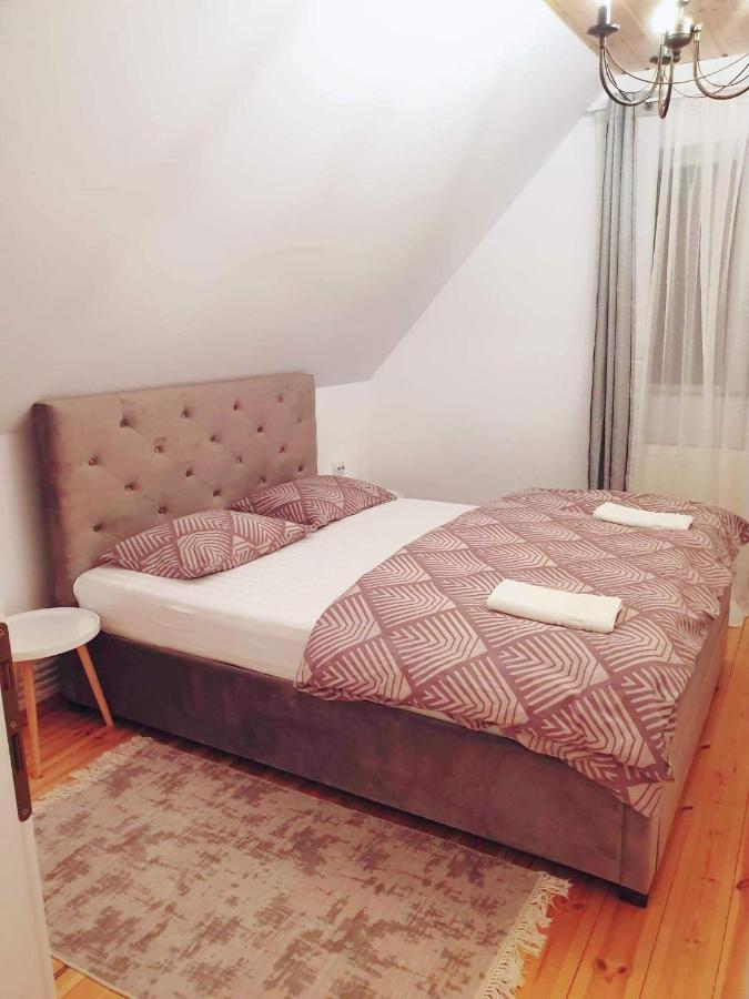 מלון Lotrioara River Retreat מראה חיצוני תמונה